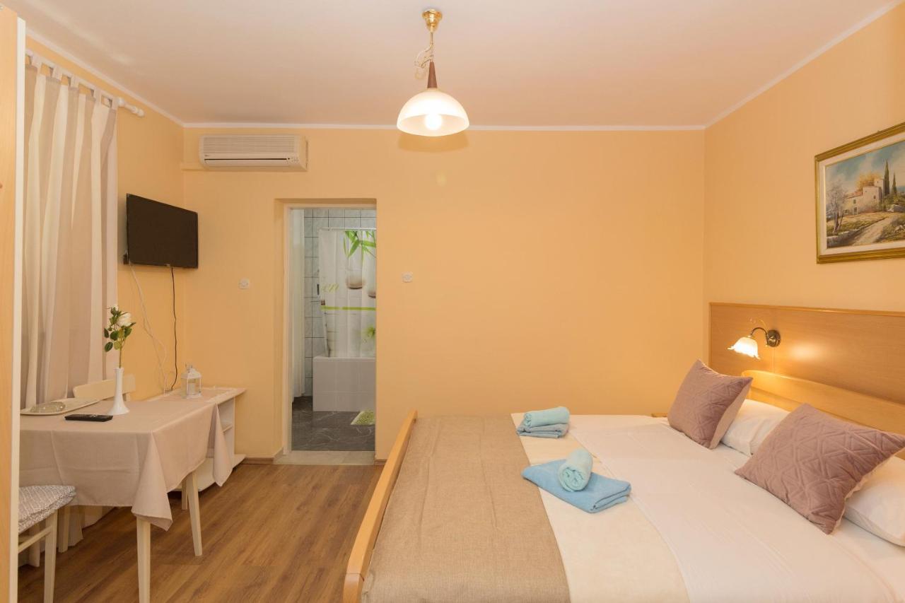 Bed & Breakfast Palma Bed and Breakfast Medulin Buitenkant foto